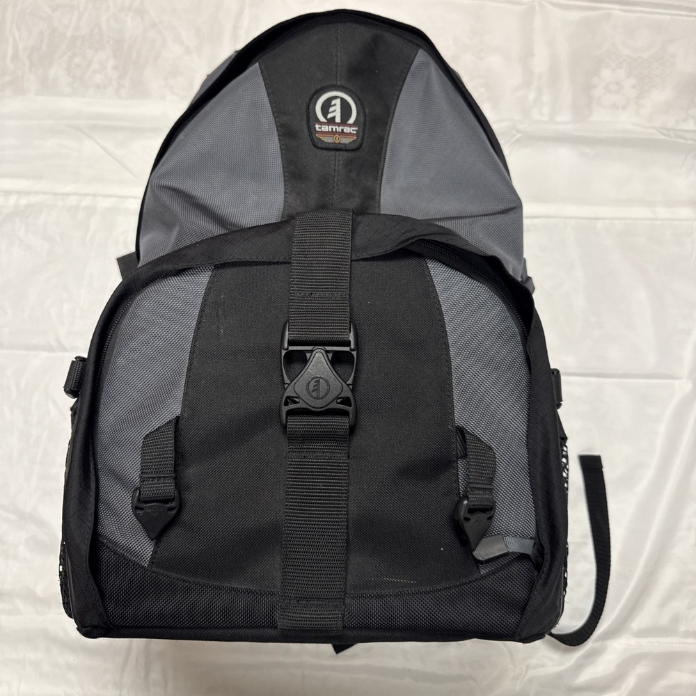 TAMRAC S.A.S PROFESSIONAL‎ CAMERA BACKPACK BLK/GRAY TRAVEL HIKING PADDED 21" VG